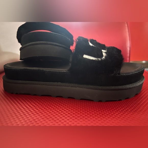 UGG NWT LATON FUR SLIDES. - Picture 8 of 11